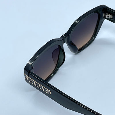 Solaires: Louis Vuitton Cat-Eye Black