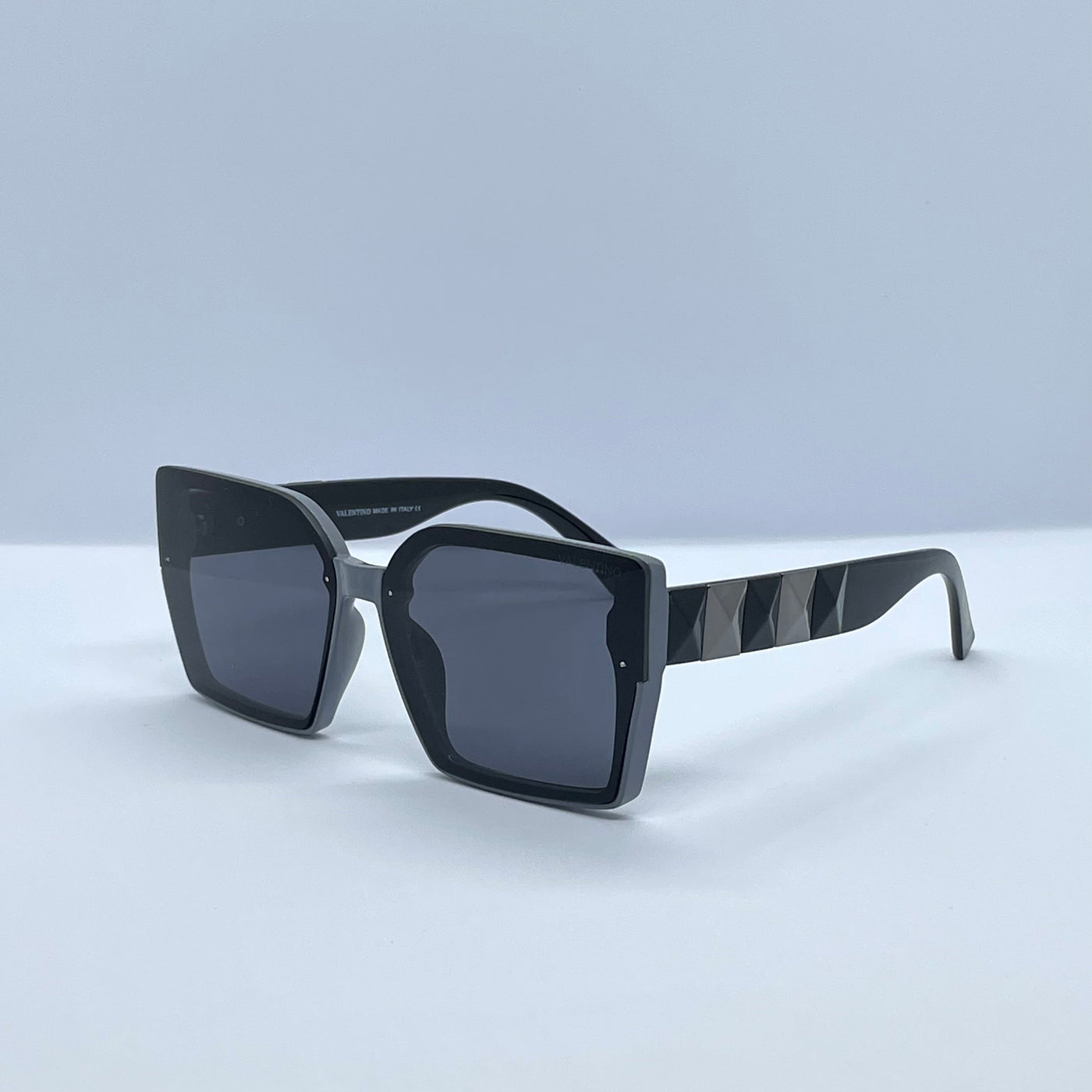 Solaires: Valentino squared acetate