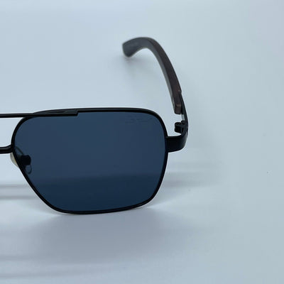 Solaires: Cartier Signature Gold Square