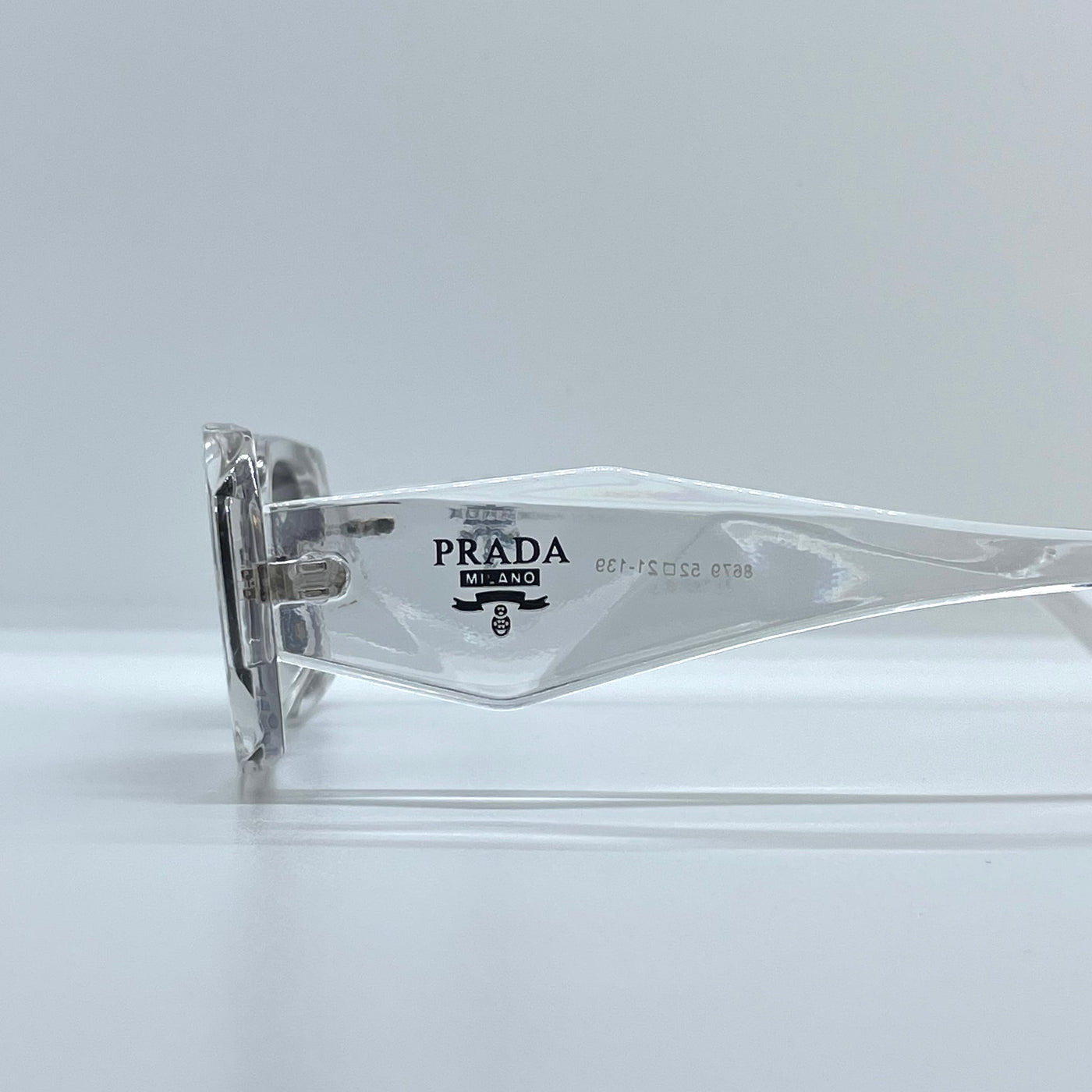 Solaires: Prada Symbole Grey