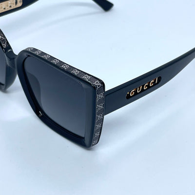 Solaires: Gucci Géométrique Black