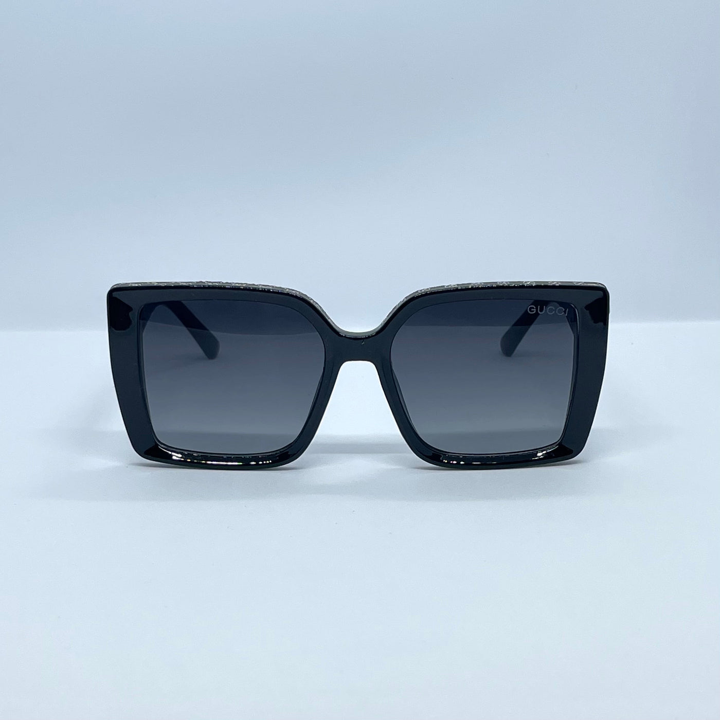 Solaires: Gucci Géométrique Black