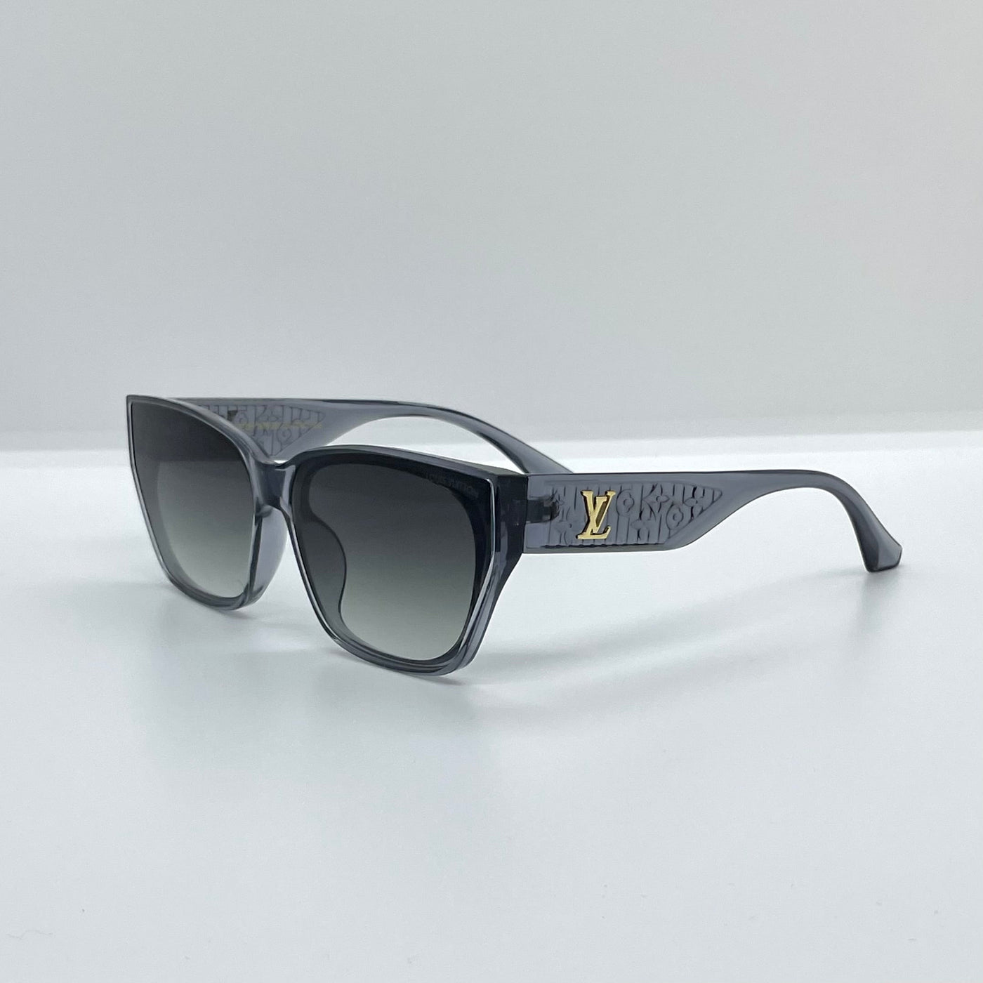 Solaires: Louis Vuitton Kristal Grey