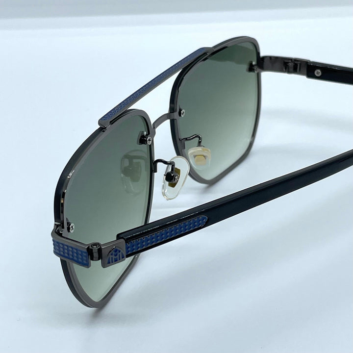 Solaires: Maybach The Dawn