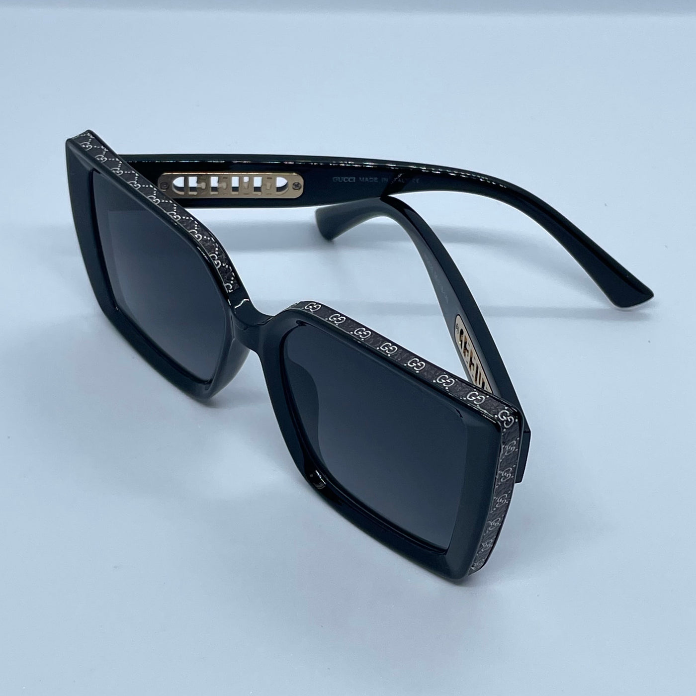 Solaires: Gucci Géométrique Black