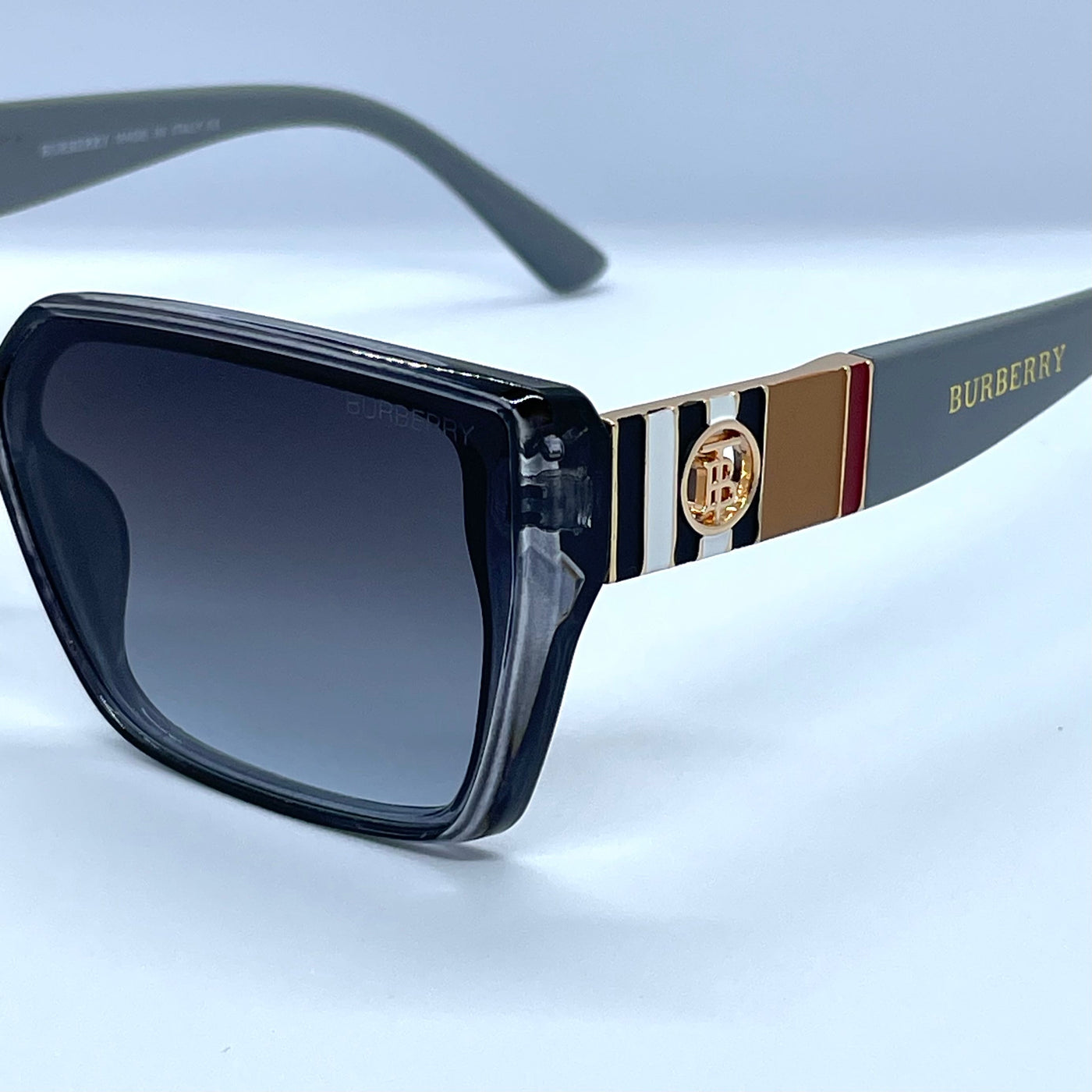 Solaires: Burberry Briar Grey
