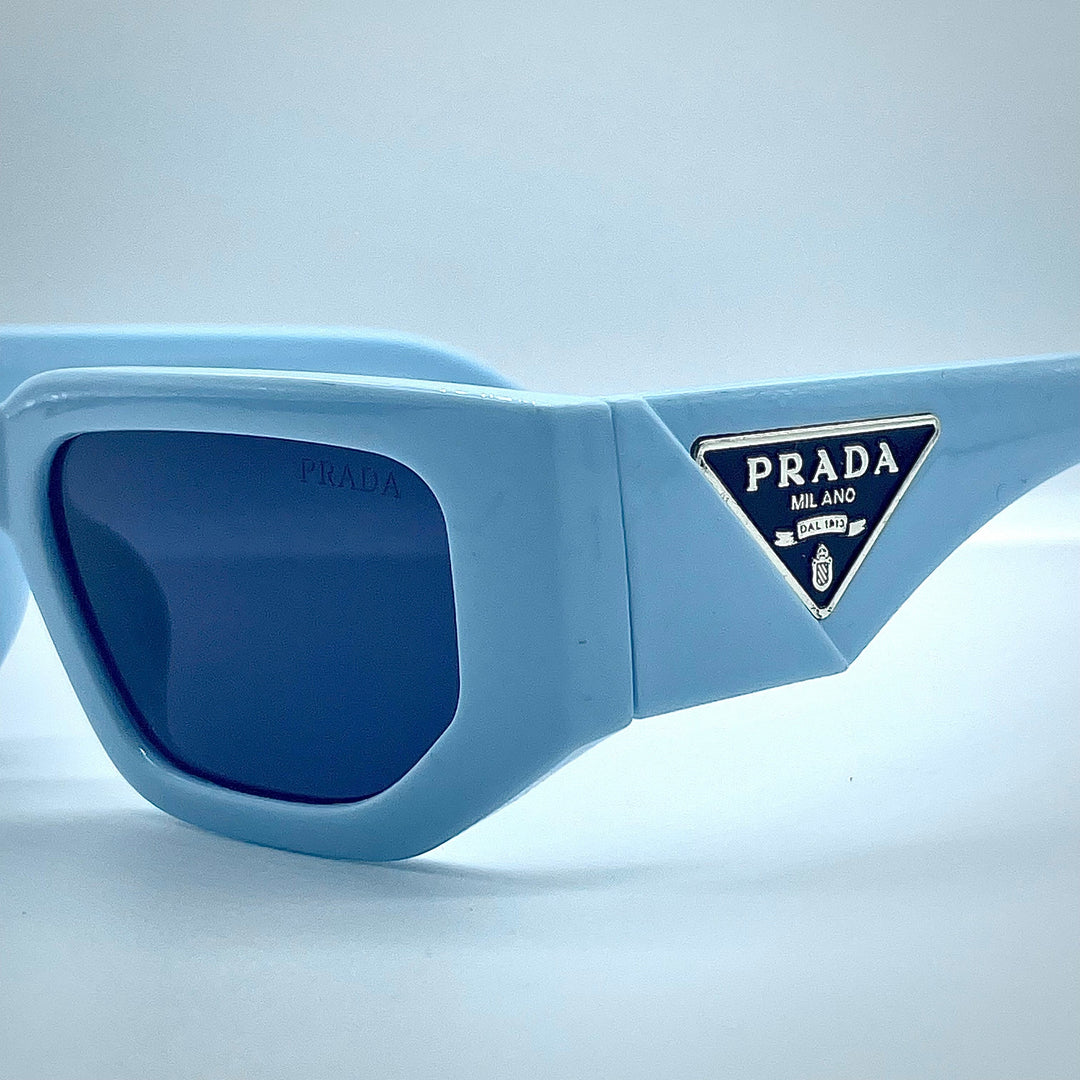 Solaires: Prada Triangulaire Baby Bleu