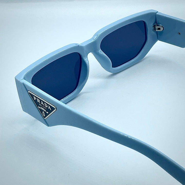 Solaires: Prada Triangulaire Baby Bleu